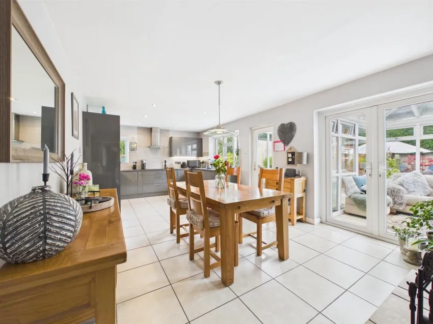 Church Road, Longlevens, photo 10