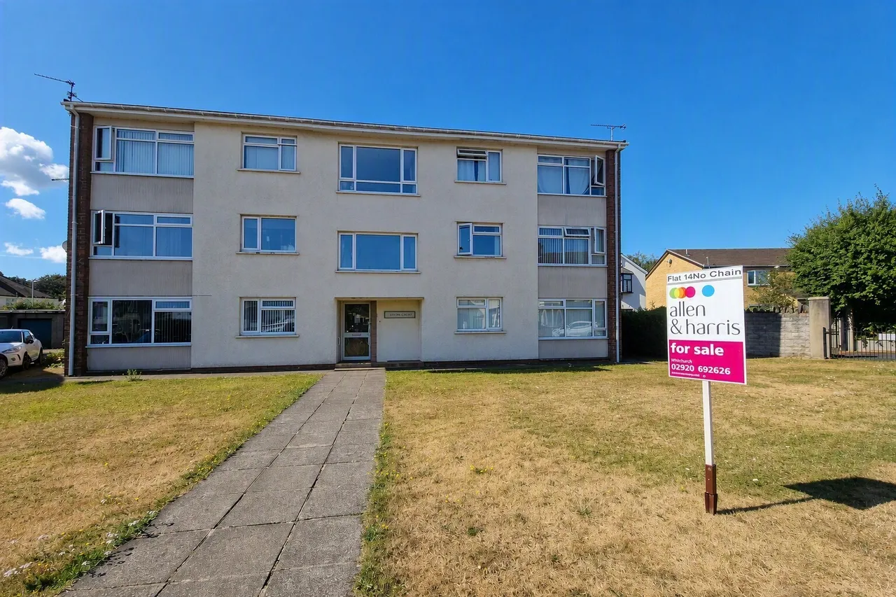 2 bed flat for sale — Tyn-Y-Pwll Road, Cardiff