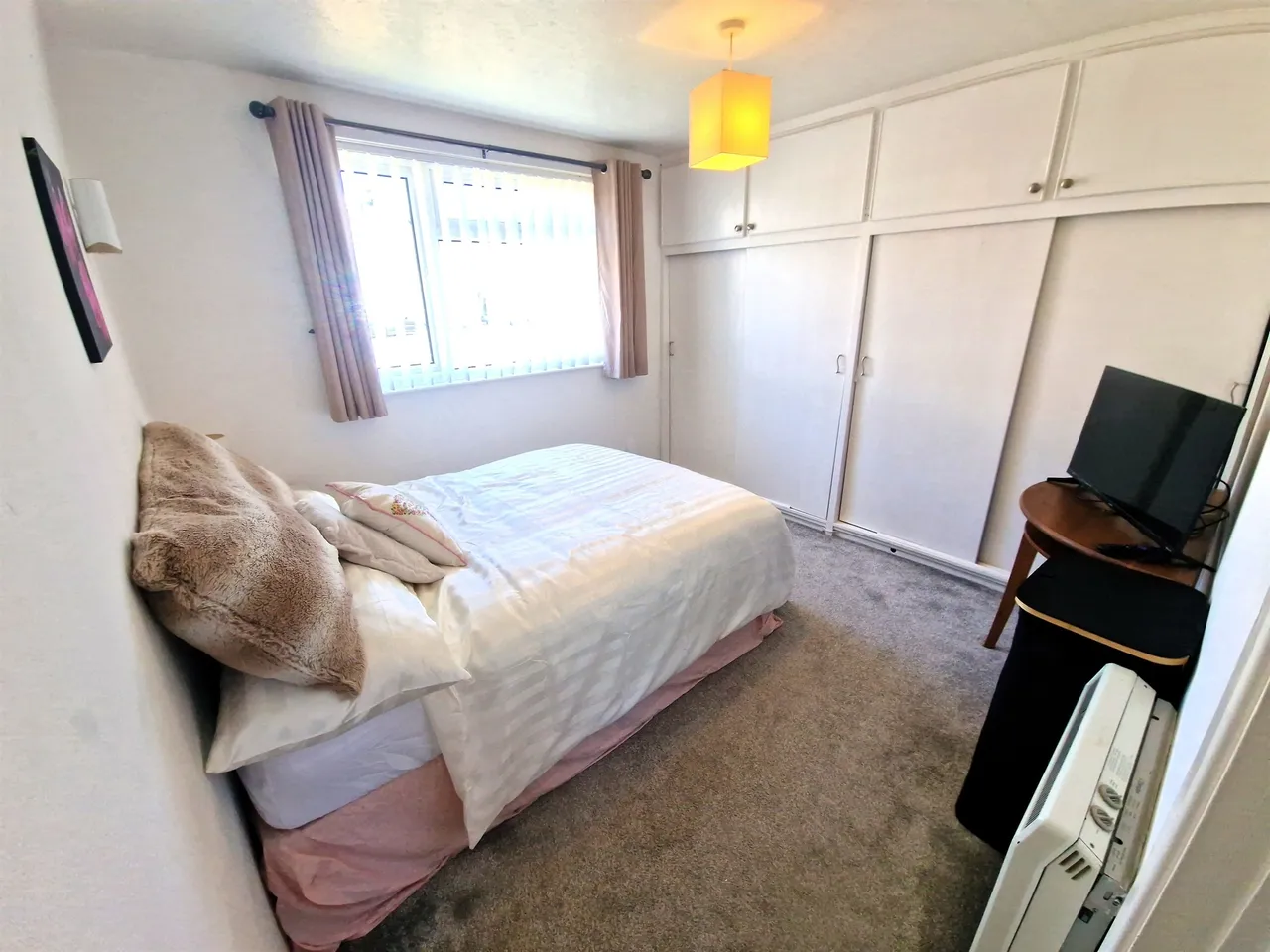 Tyn-Y-Pwll Road, Cardiff, photo 8