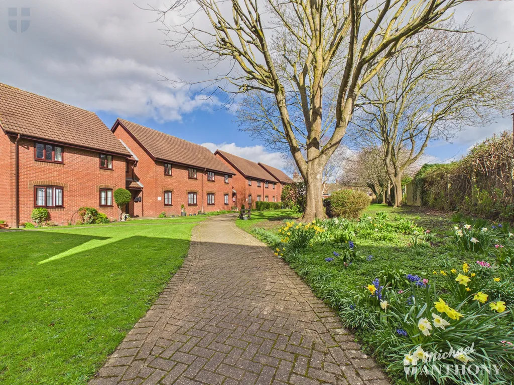 Beaconsfield Road, Aylesbury, HP21, photo 11
