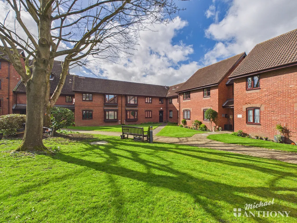 Beaconsfield Road, Aylesbury, HP21, photo 9