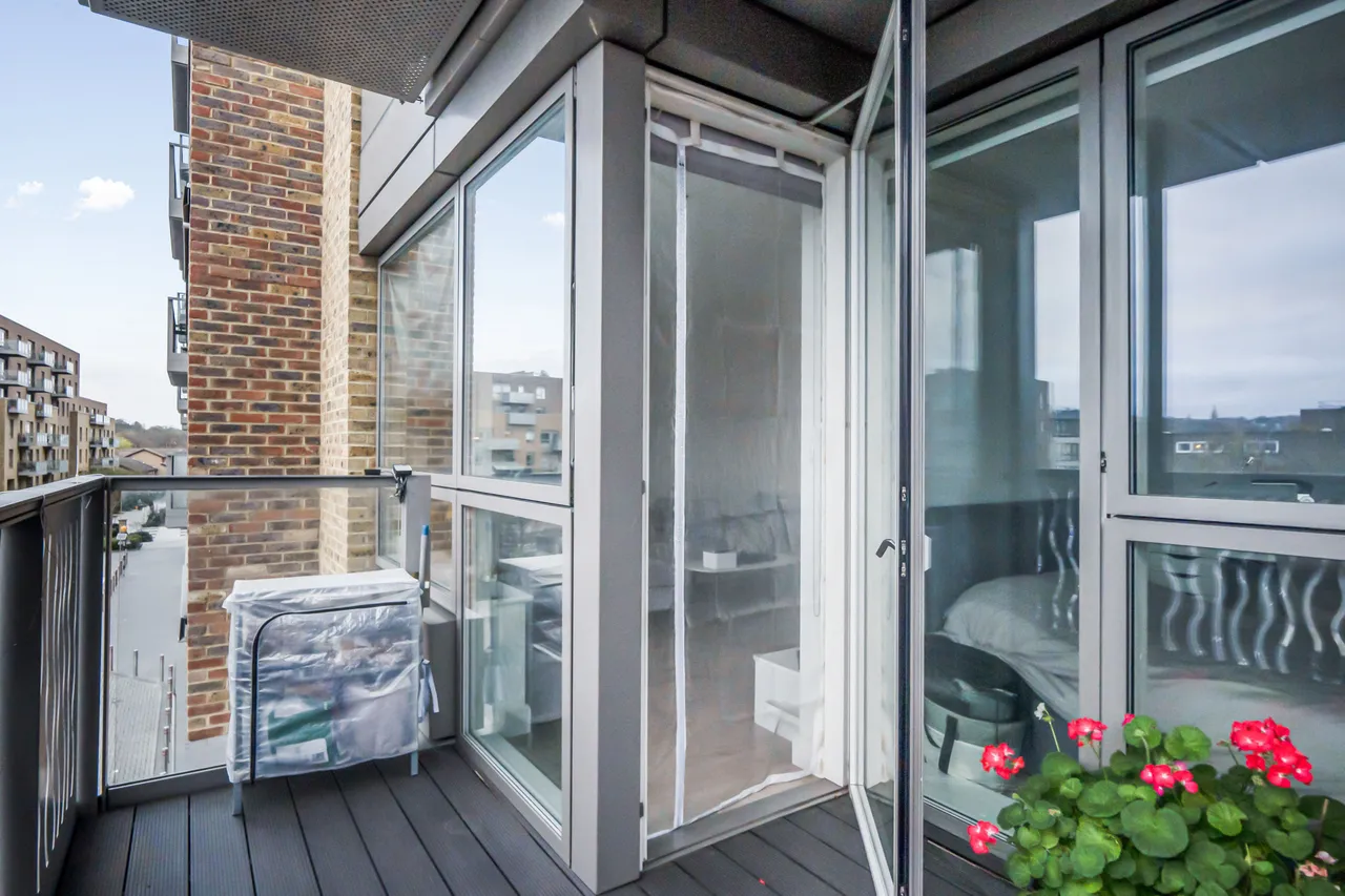 Flat 3, Basset Court, Smithfield Square, High Street, London, photo 9