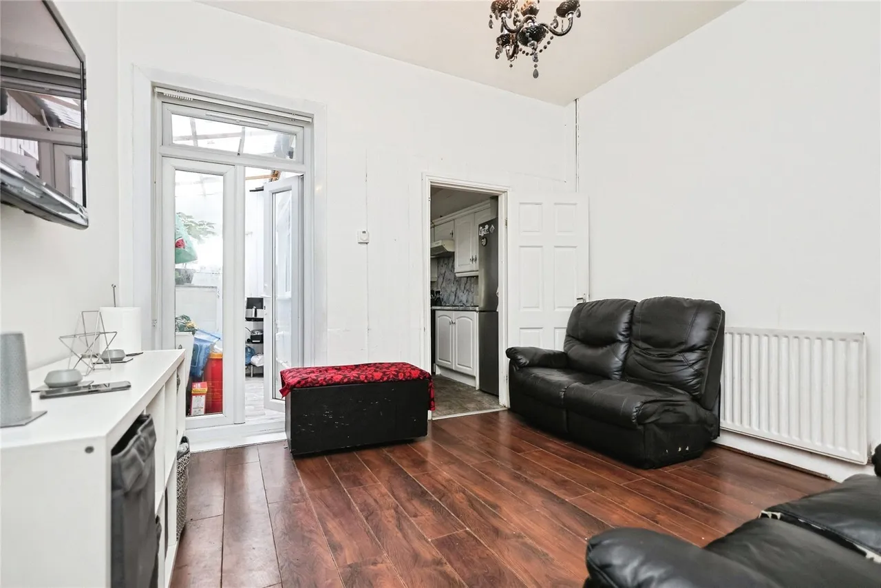 Brantley Road, B6, photo 2