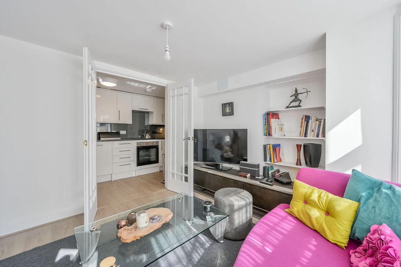 64a Hadyn Park Road, London, photo 3