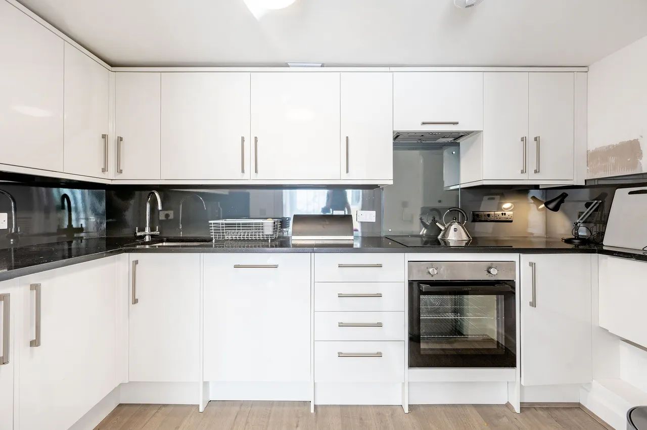 64a Hadyn Park Road, London, photo 4