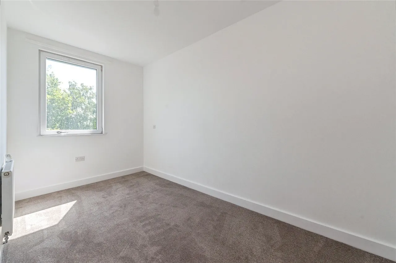 St. Chads Road, Tilbury, Essex, RM18, photo 16