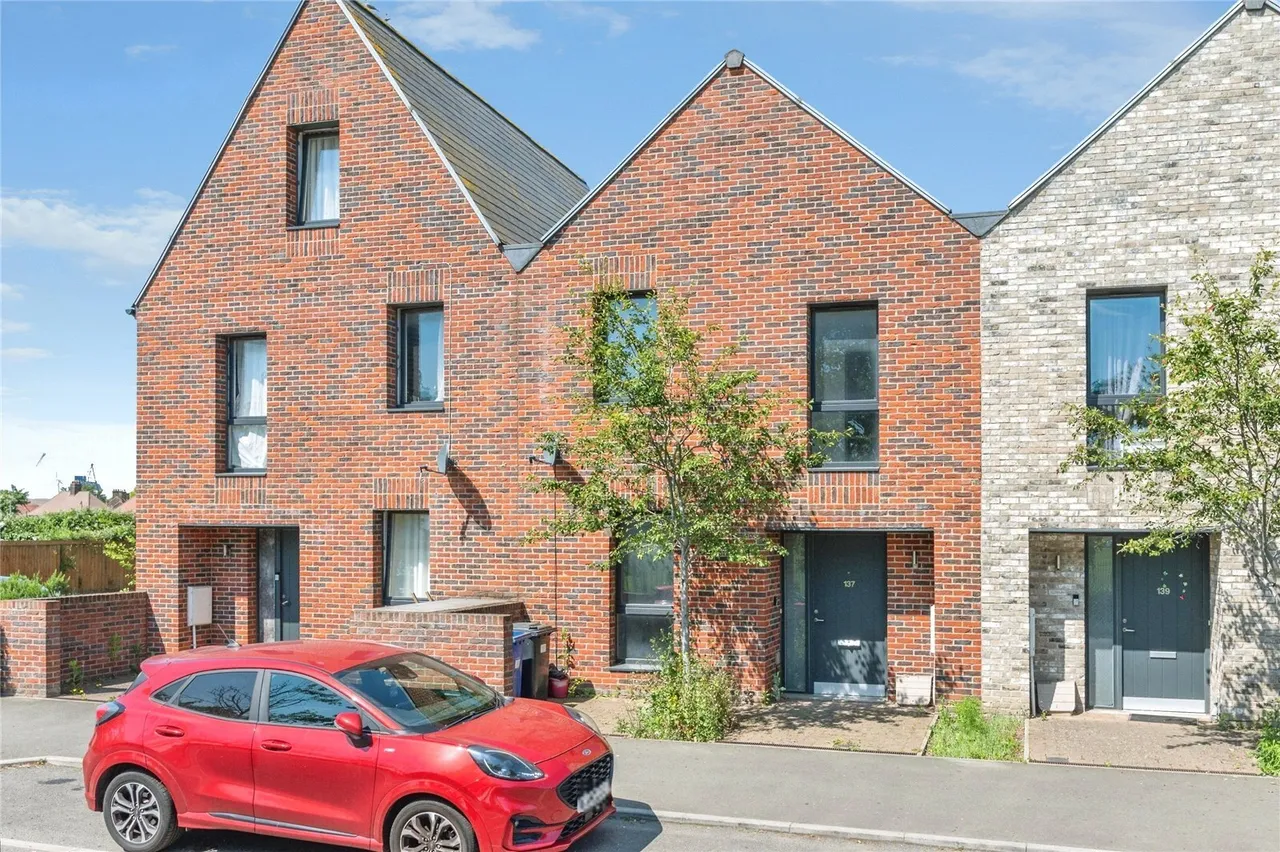 St. Chads Road, Tilbury, Essex, RM18, photo 20