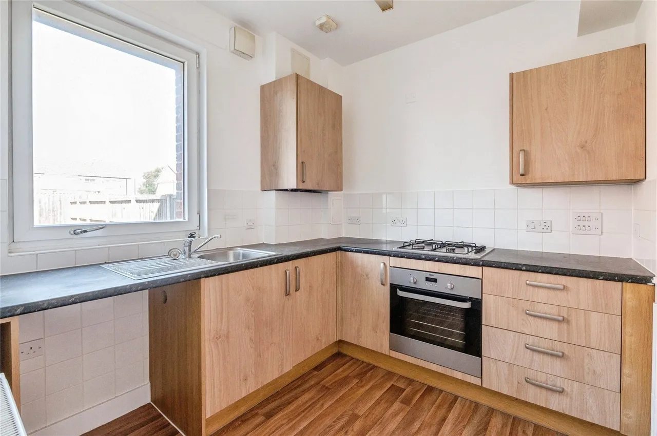 St. Chads Road, Tilbury, Essex, RM18, photo 10
