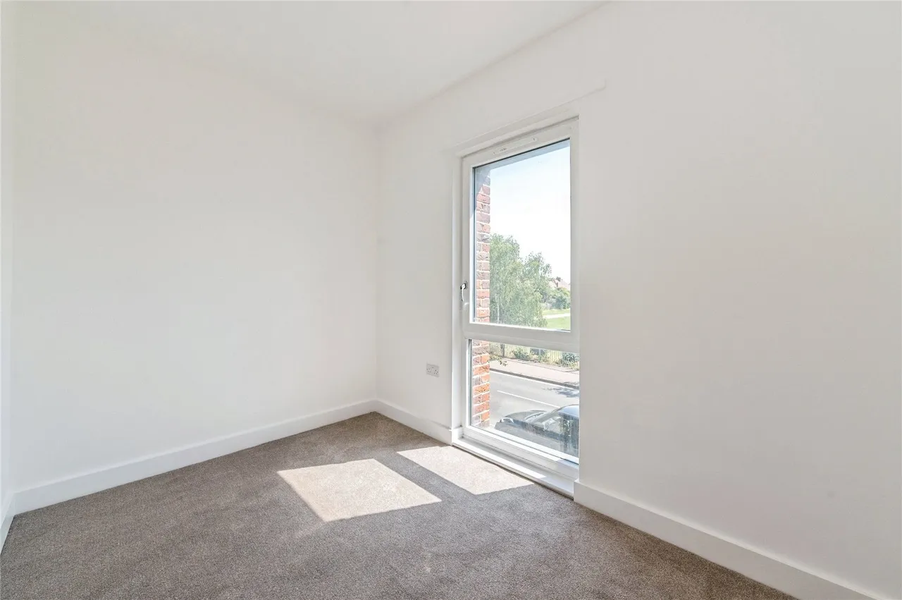 St. Chads Road, Tilbury, Essex, RM18, photo 15