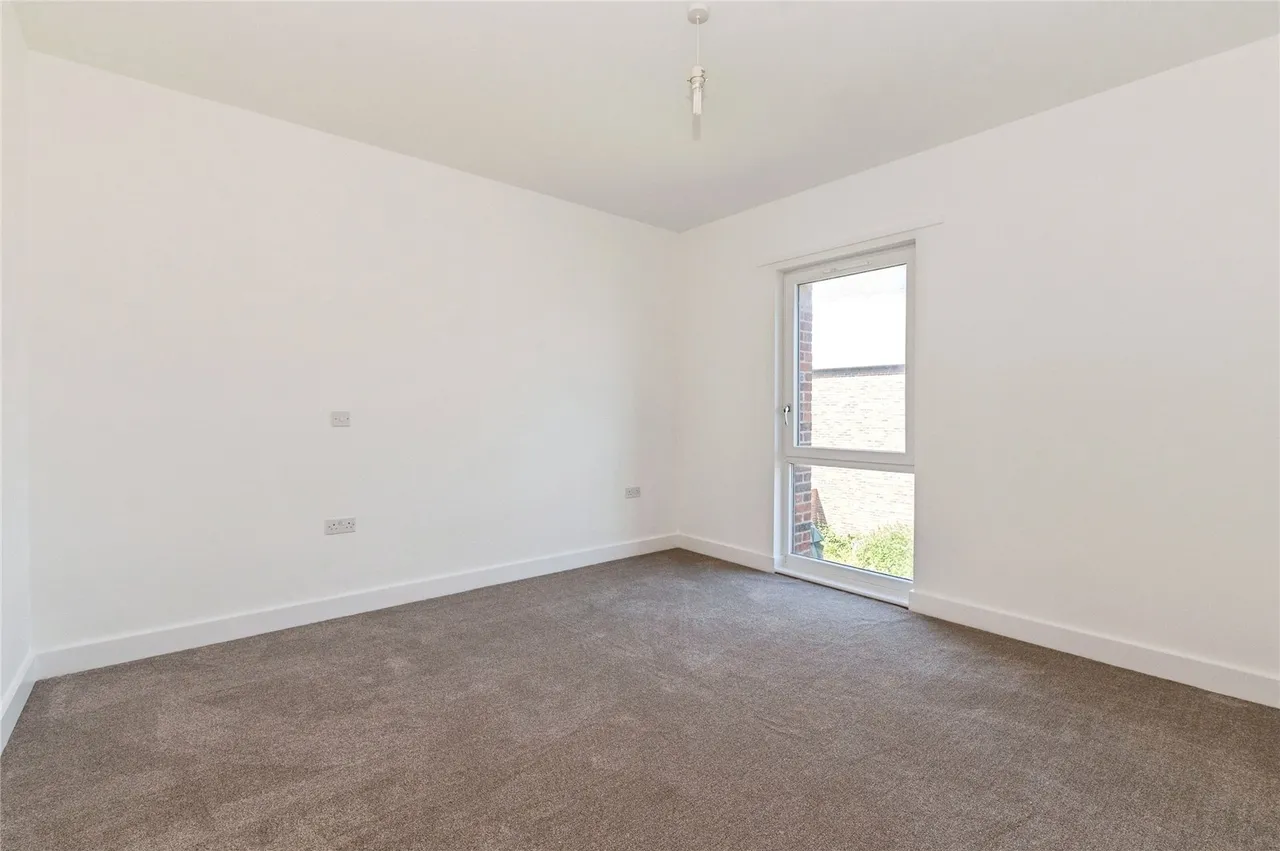 St. Chads Road, Tilbury, Essex, RM18, photo 13
