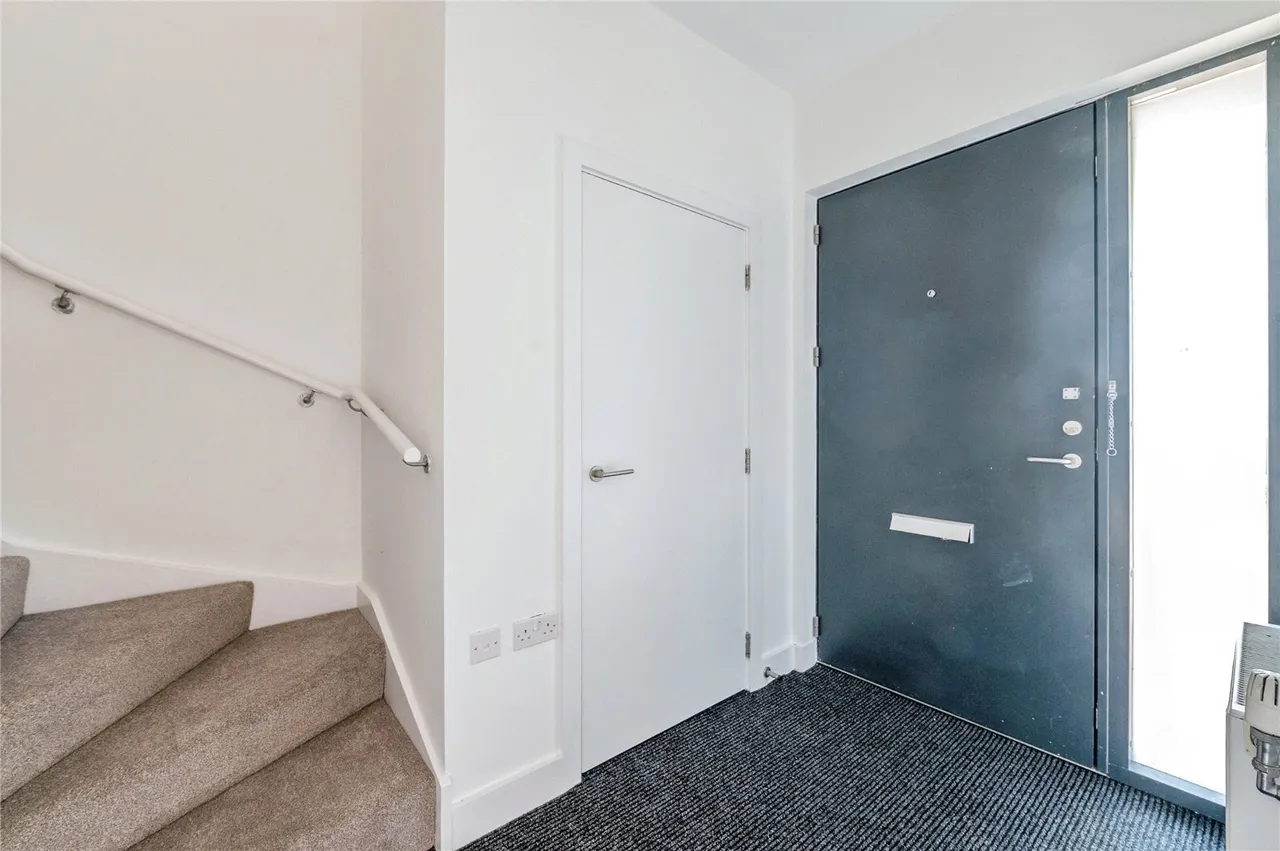 St. Chads Road, Tilbury, Essex, RM18, photo 5