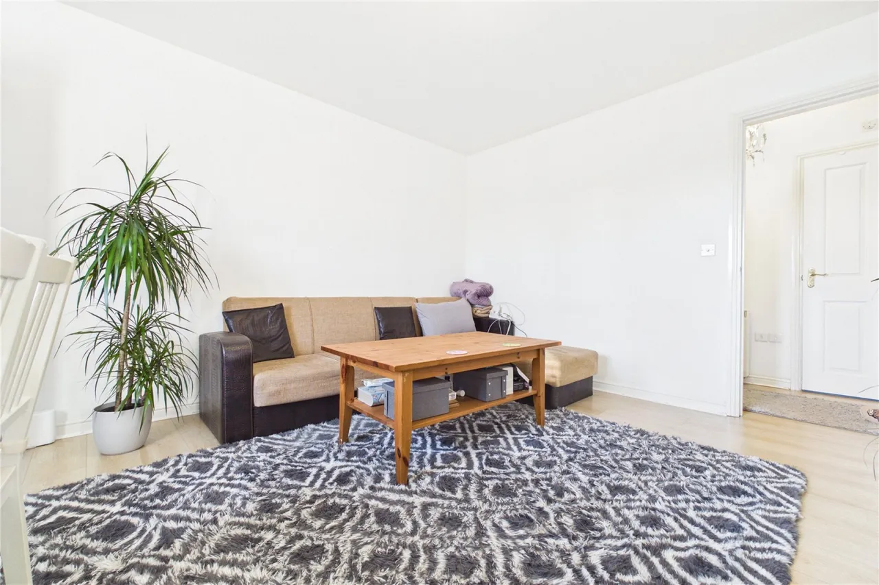 London Road, Newbury, RG14, photo 11