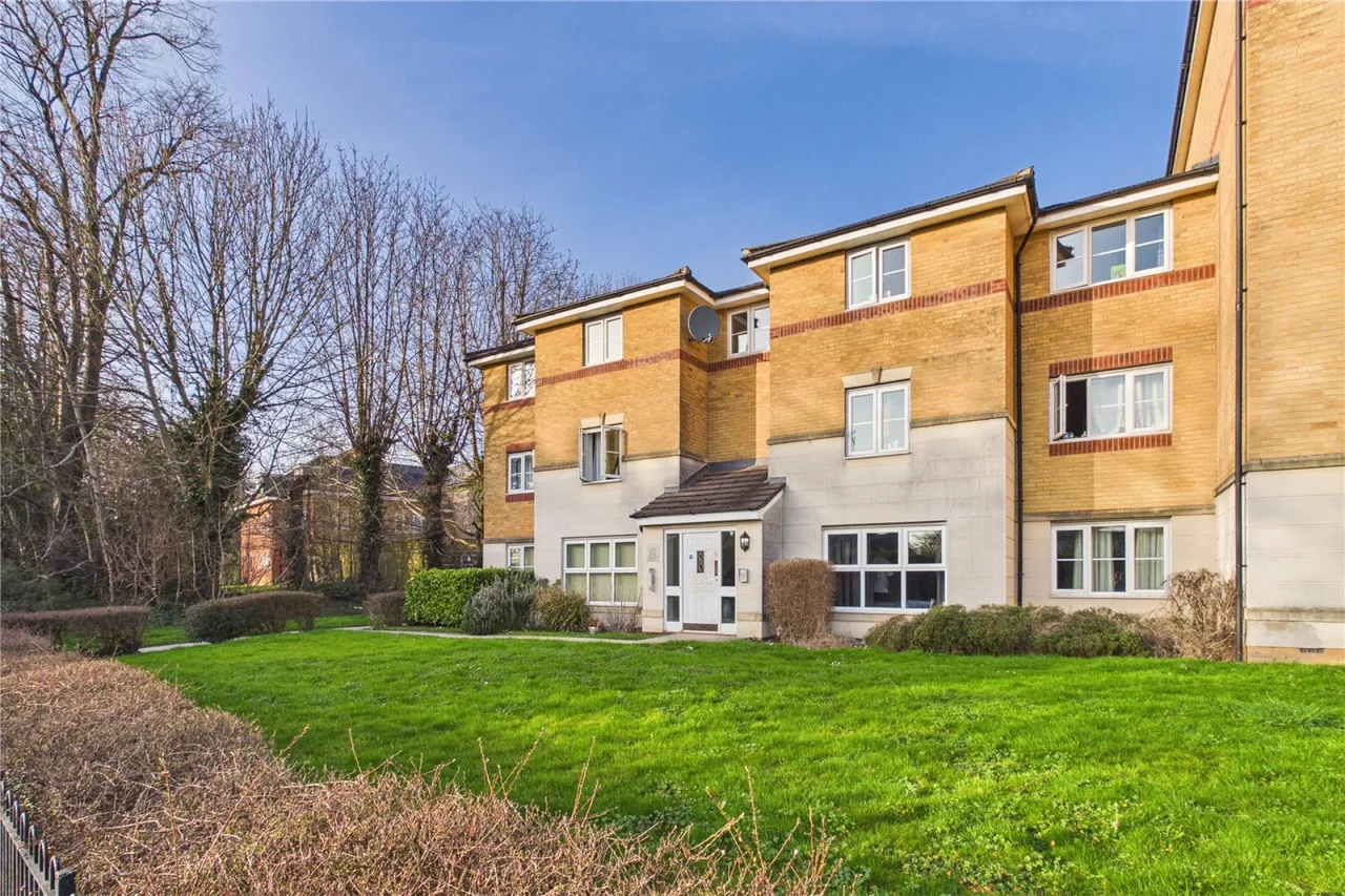 London Road, Newbury, RG14, photo 13
