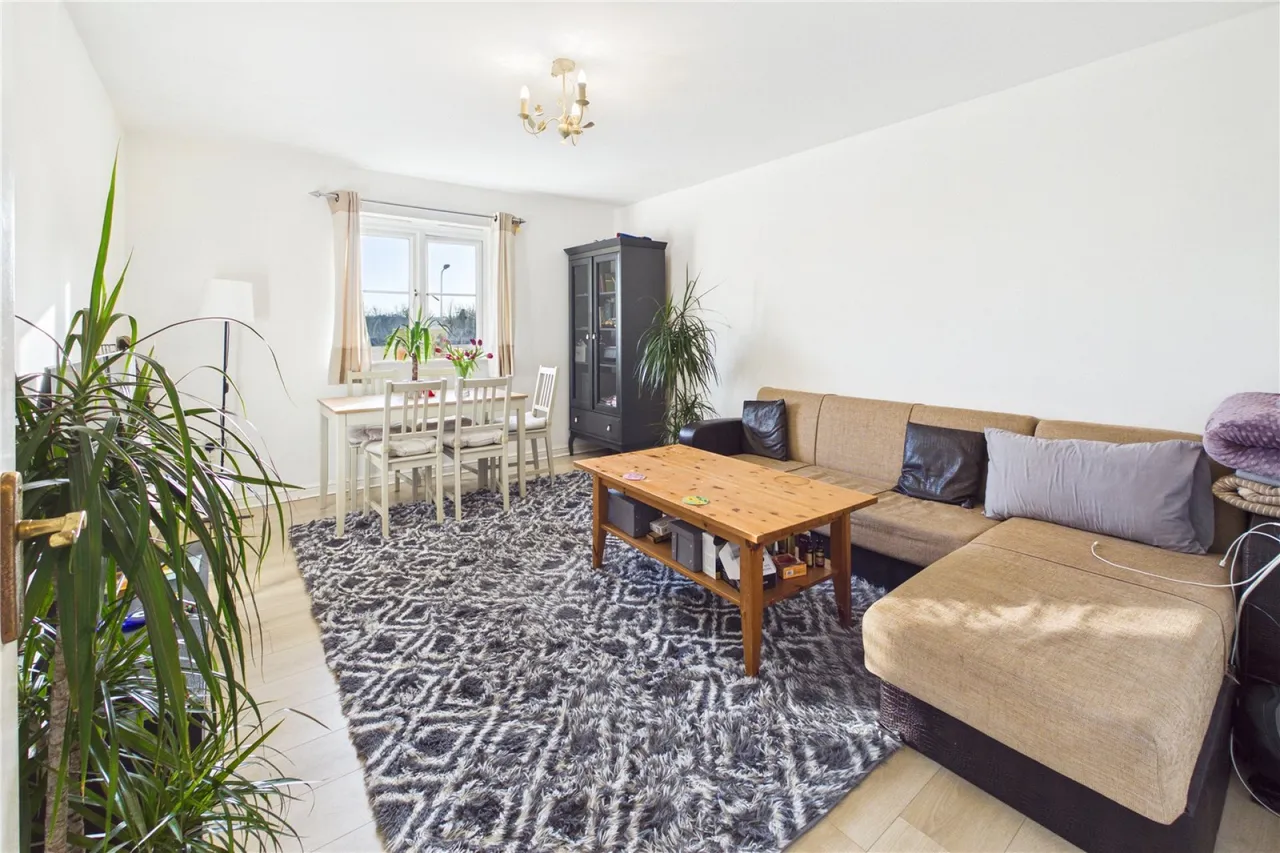 London Road, Newbury, RG14, photo 2