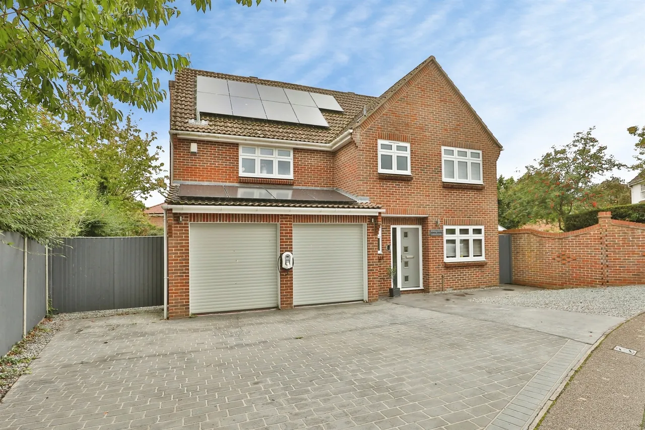 4 bed house for sale — Captains Close, Swaffham