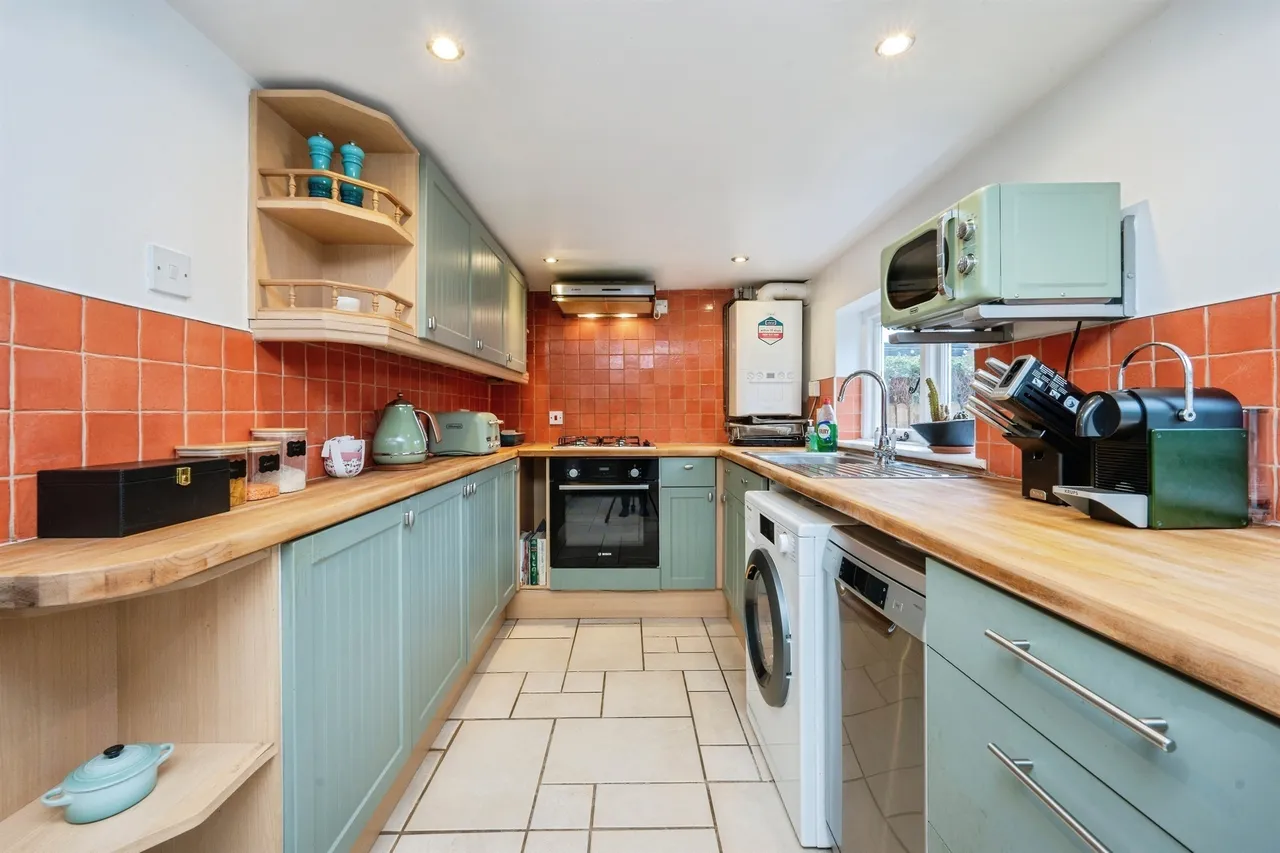 Church Street, GREAT MISSENDEN, photo 9
