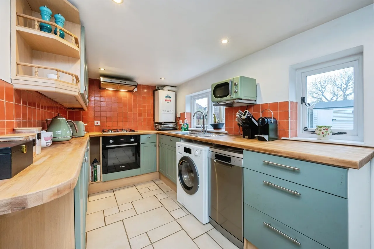 Church Street, GREAT MISSENDEN, photo 6