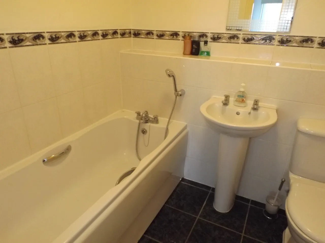 Winchester Road, SO16, photo 11