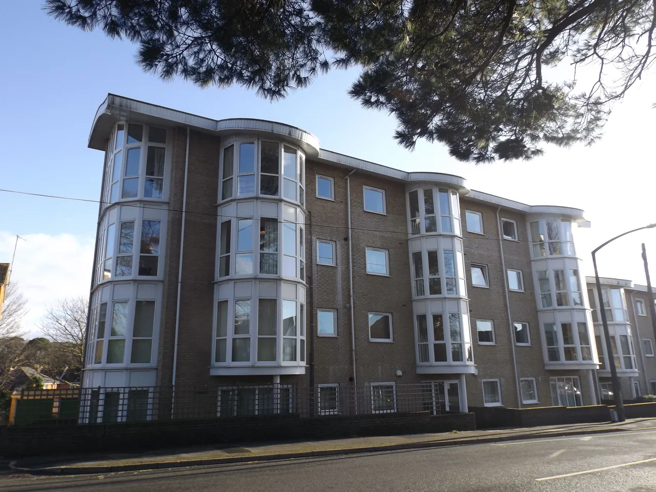Winchester Road, SO16, photo 12