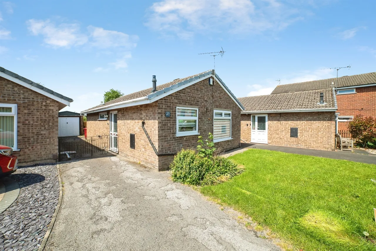 2 bed house for sale, Metro Avenue, Newton, DE55