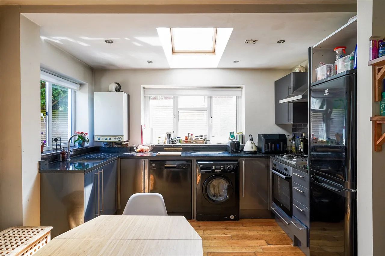 Hopton Road, London, SW16, photo 4