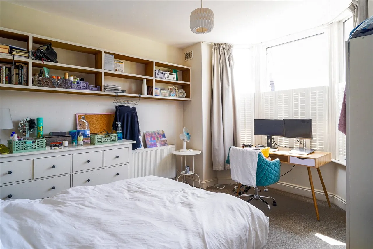Hopton Road, London, SW16, photo 3