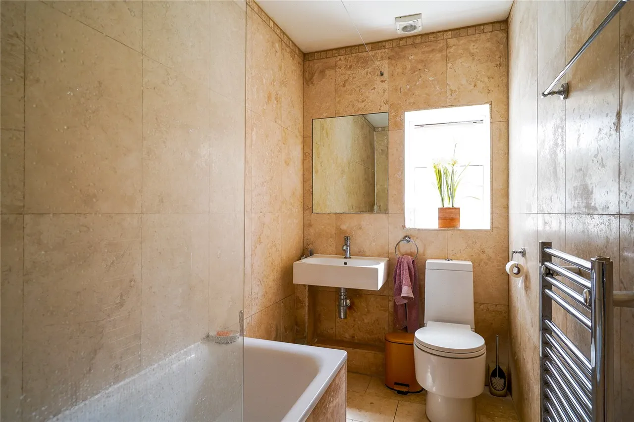 Hopton Road, London, SW16, photo 5