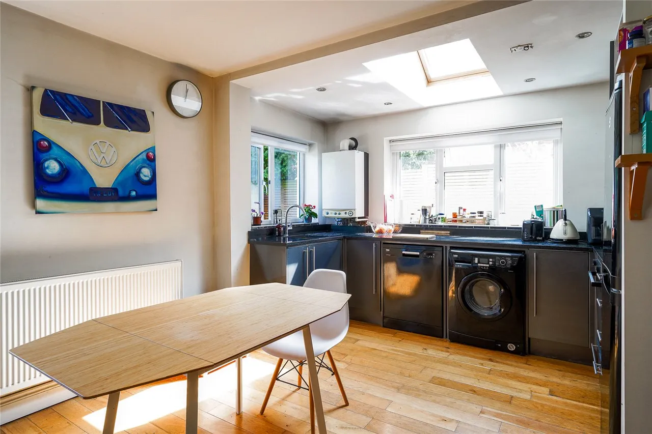 Hopton Road, London, SW16, photo 9