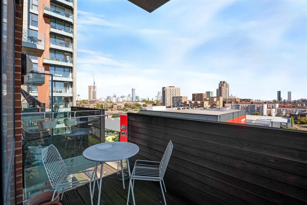 Barry Blandford Way, Bow, E3, photo 3