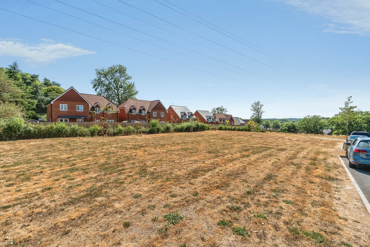 Battenberg Close, Romsey, SO51, photo 10