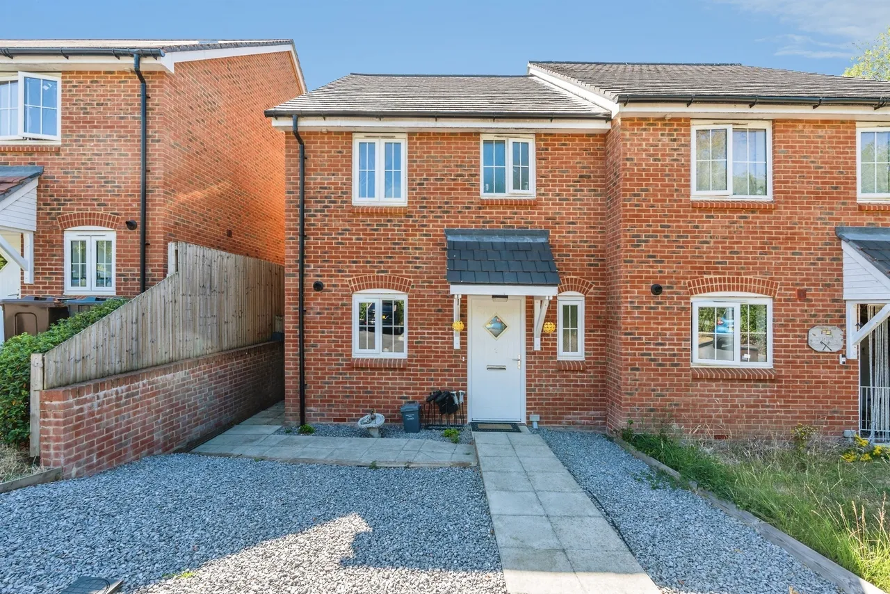 3 bed house for sale, Battenberg Close, Romsey, SO51