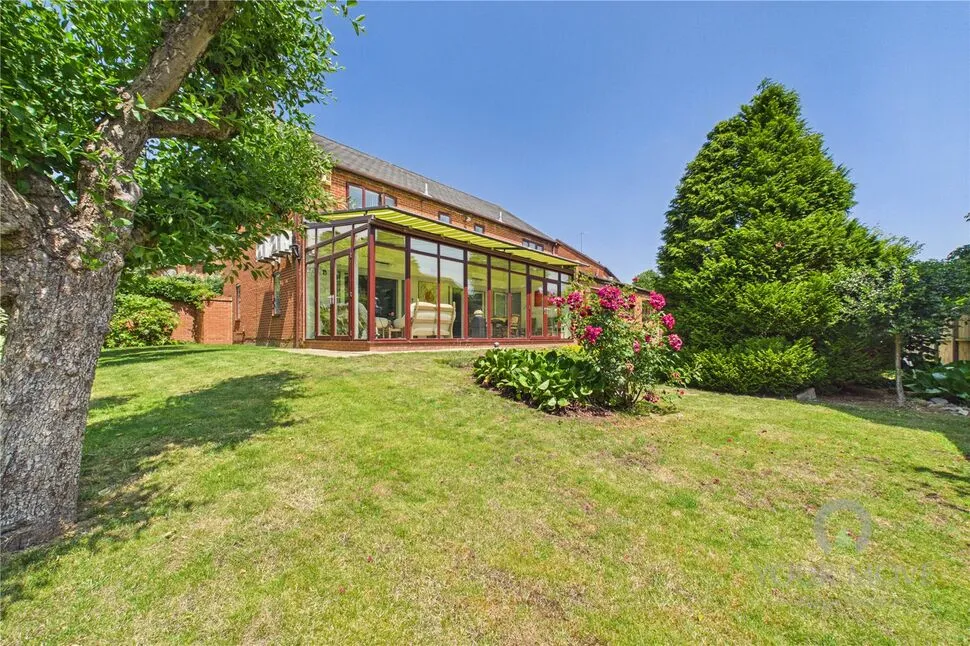 Cottage Gardens, Great Billing, Northampton, NN3, photo 10
