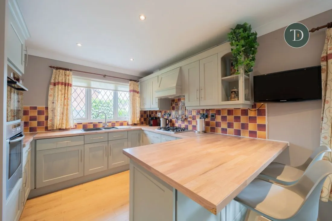 Vine Road, Great Sutton, CH66 2XX, photo 6