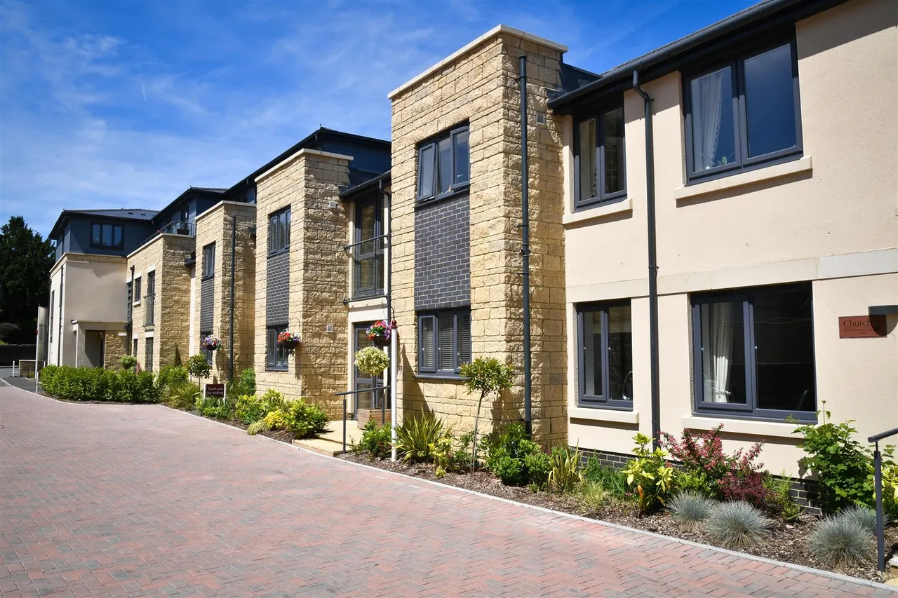 1 bed flat for sale, Gloucester Road, Malmesbury, SN16
