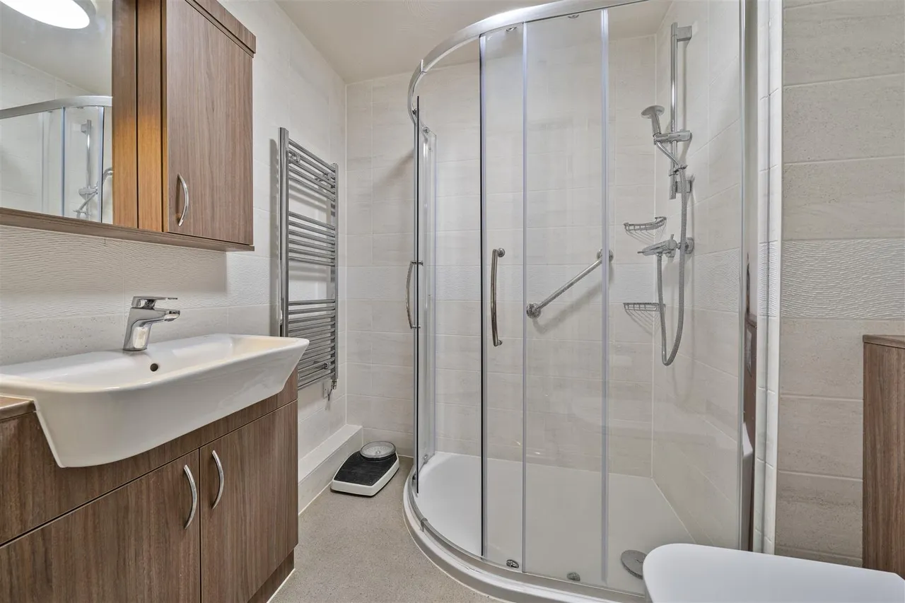 Gloucester Road, Malmesbury, SN16, photo 9