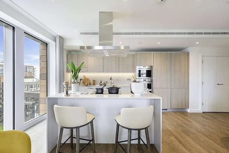 3 bed new development to rent — Nine Elms Lane, London, SW11 7DE