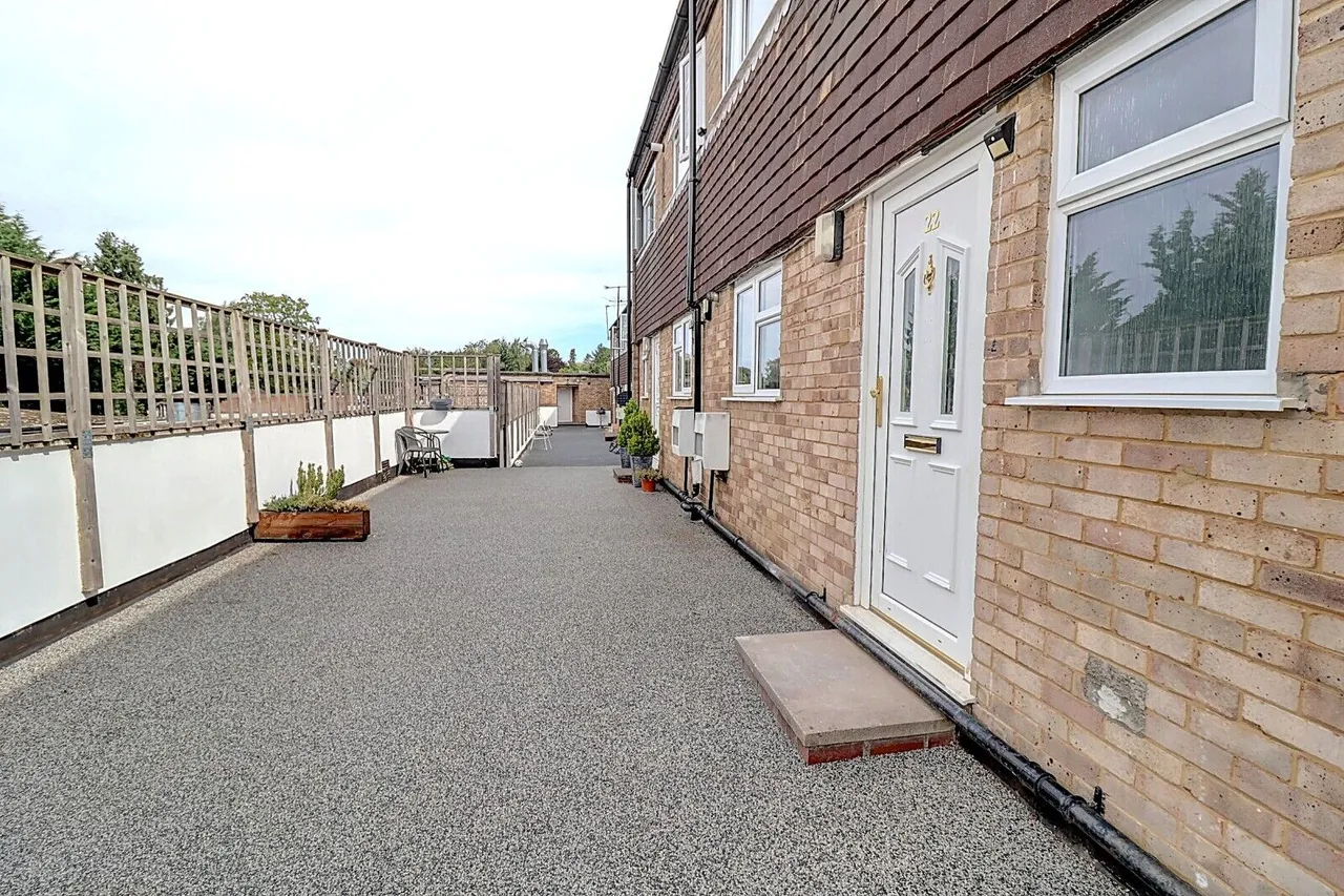 Park Parade Centre, High Wycombe, HP15, photo 8