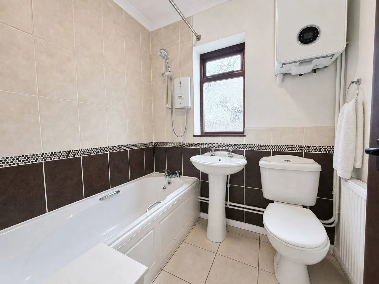 Willow Crescent, Great Houghton, Northampton, NN4 7AP, photo 9