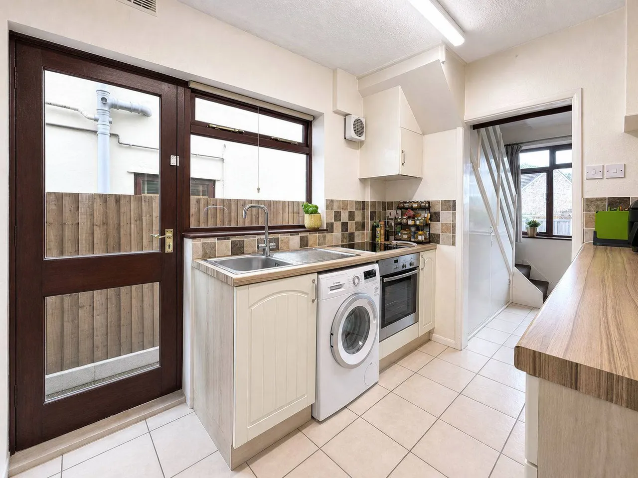 Willow Crescent, Great Houghton, Northampton, NN4 7AP, photo 5