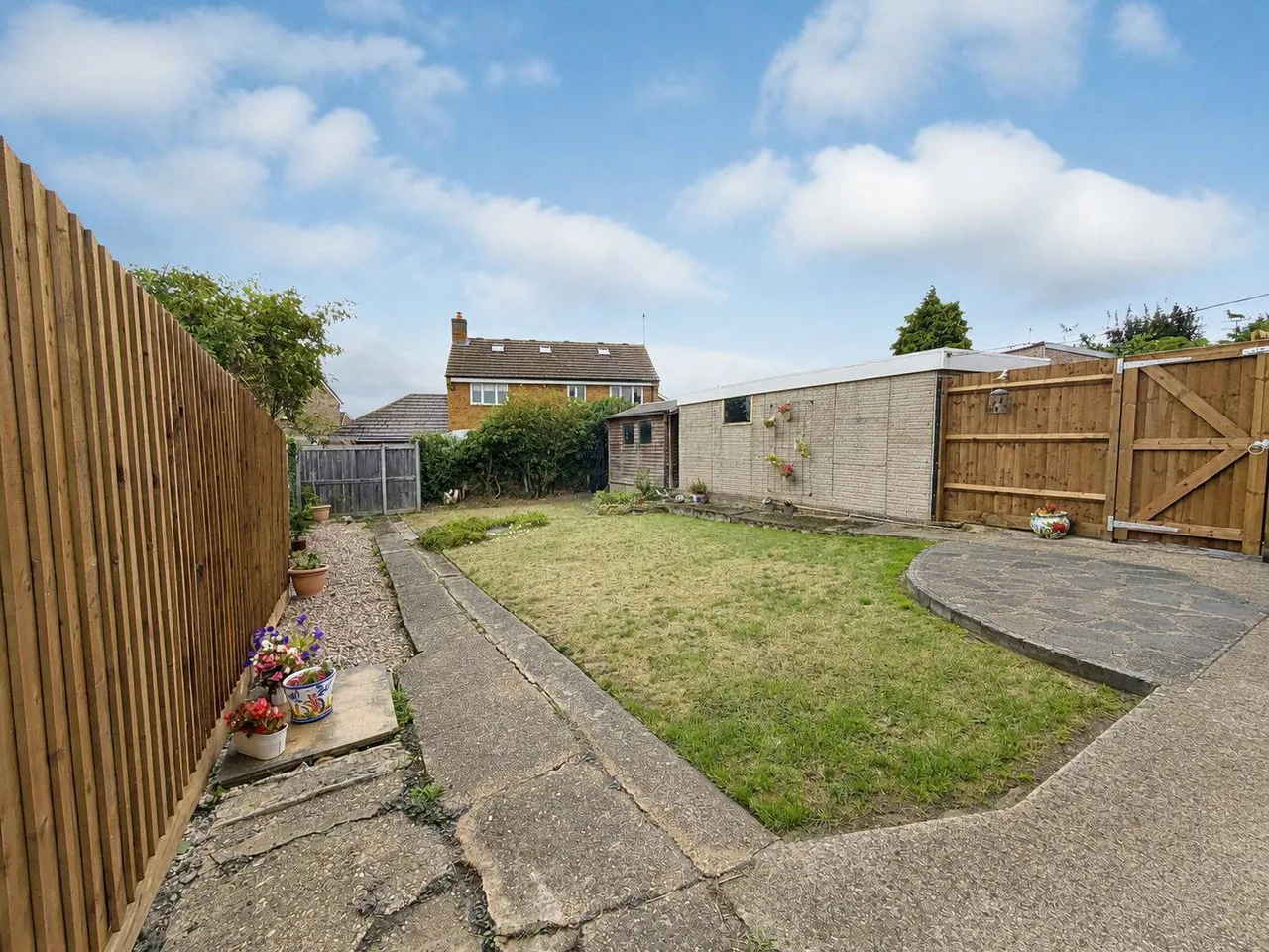 Willow Crescent, Great Houghton, Northampton, NN4 7AP, photo 13