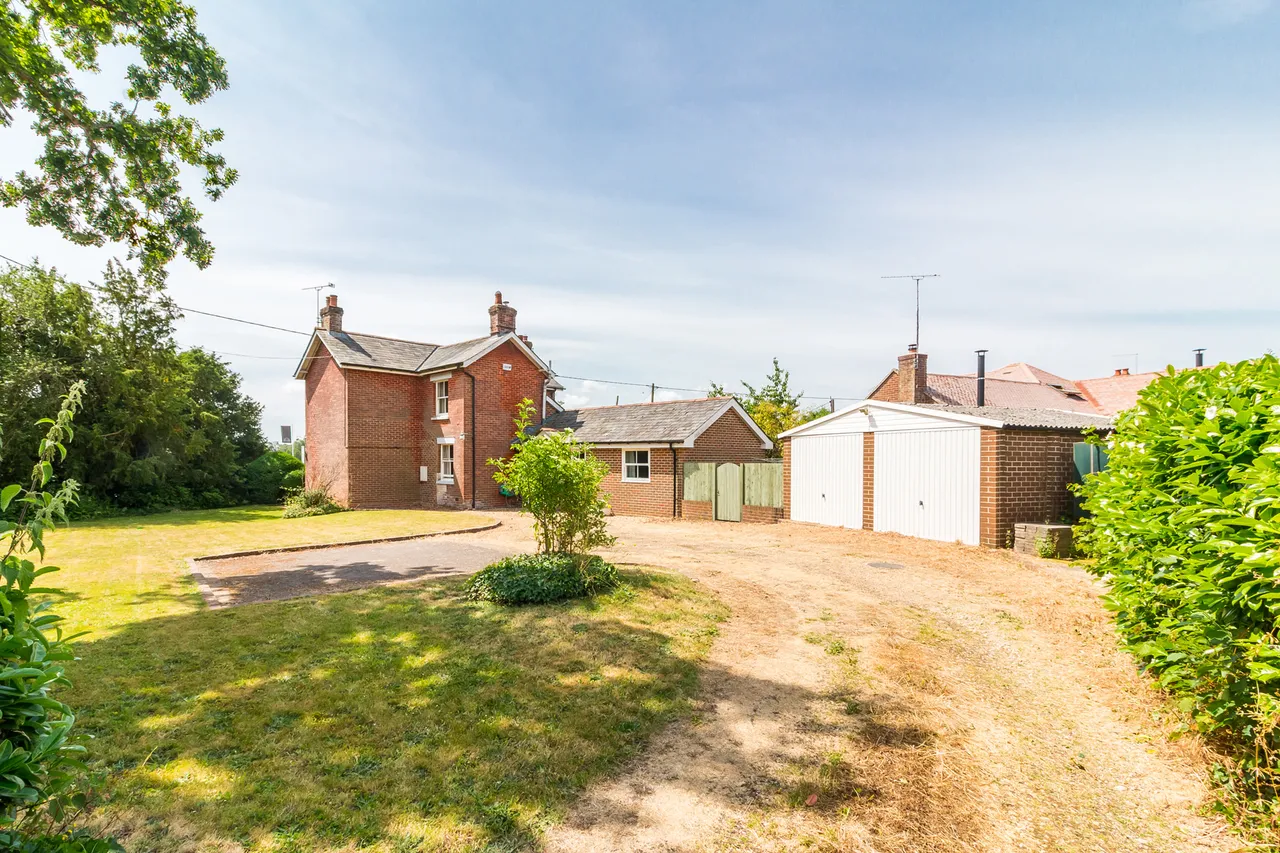 3 bed house for sale — Corner Oak Whitsbury Road, Tinkers Cross, Fordingbridge, Fordingbridge, SP6 1FF