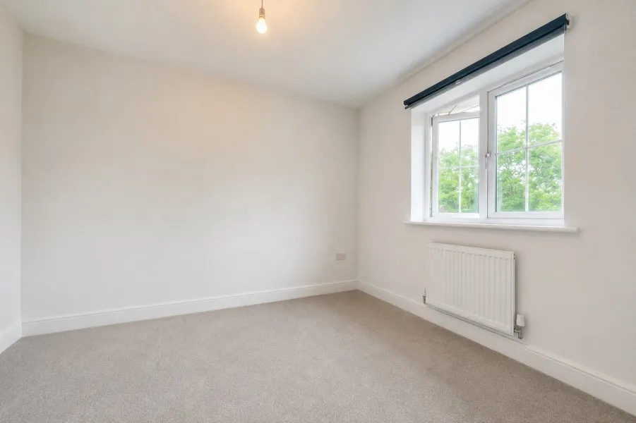 St Thomas Close, Chilworth, GU4, photo 11