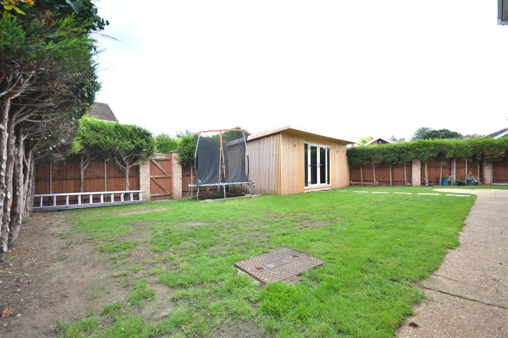 Briar Close, South Wootton, PE30, photo 23