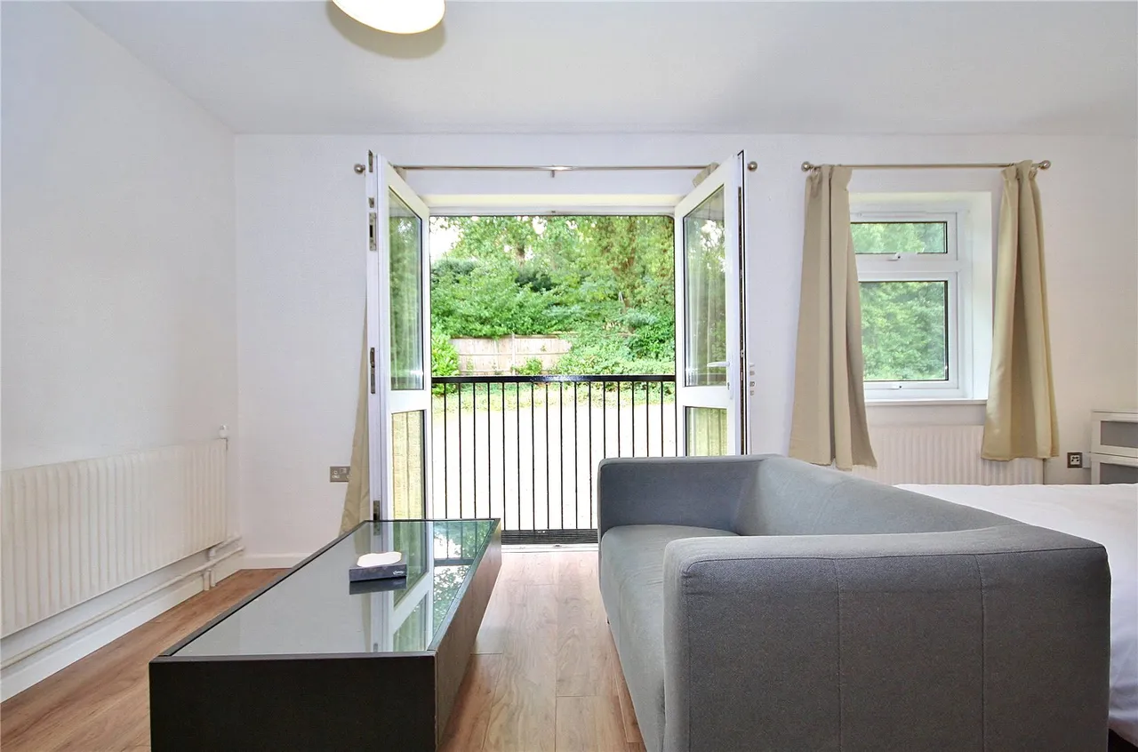Apple Trees Place, Woking, GU22, photo 7