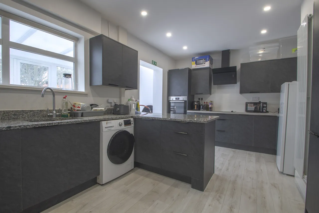 Mottingham Road, London, SE9, photo 4