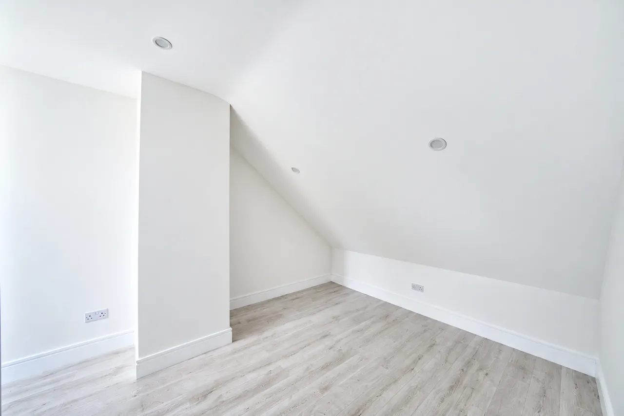 Mottingham Road, London, SE9, photo 2
