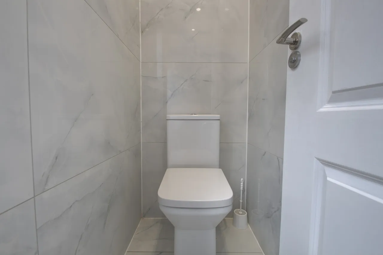 Mottingham Road, London, SE9, photo 6