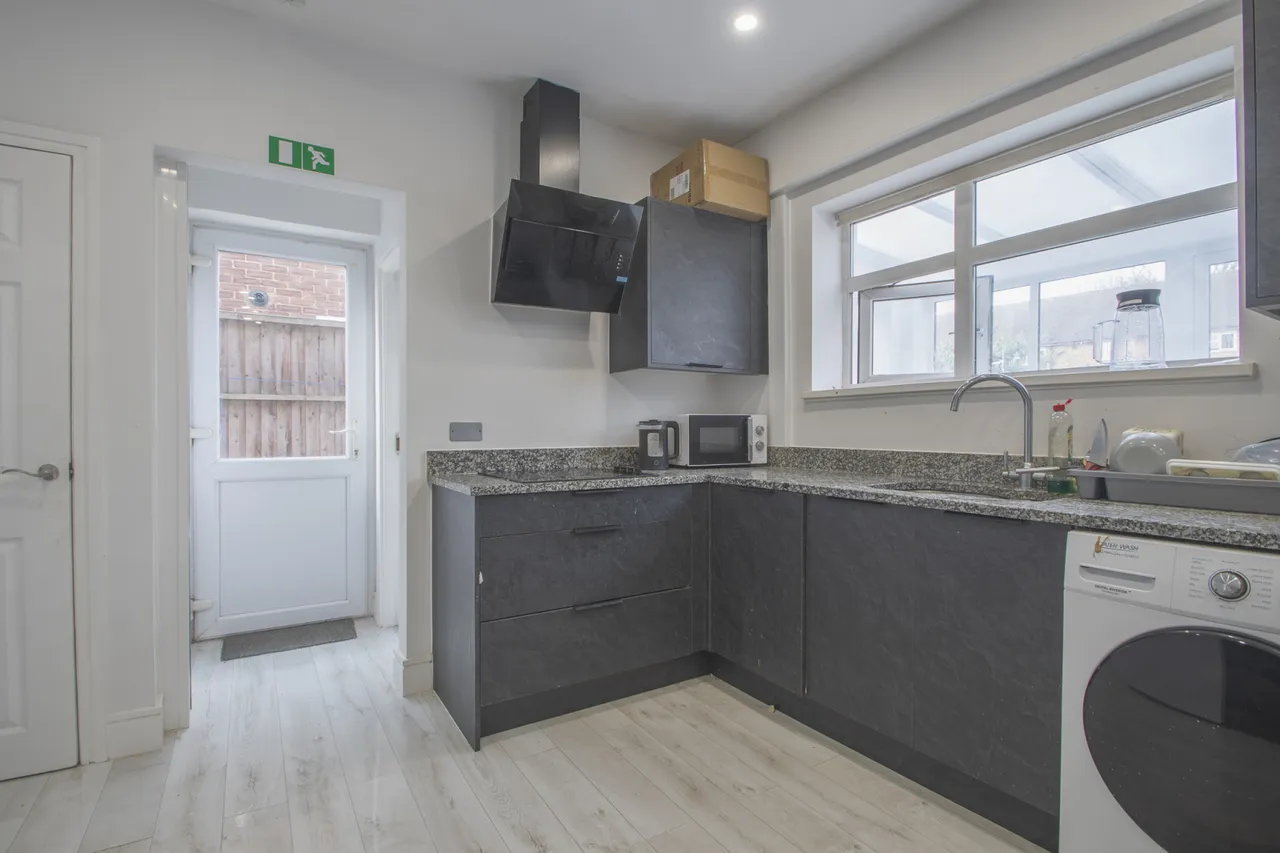Mottingham Road, London, SE9, photo 5