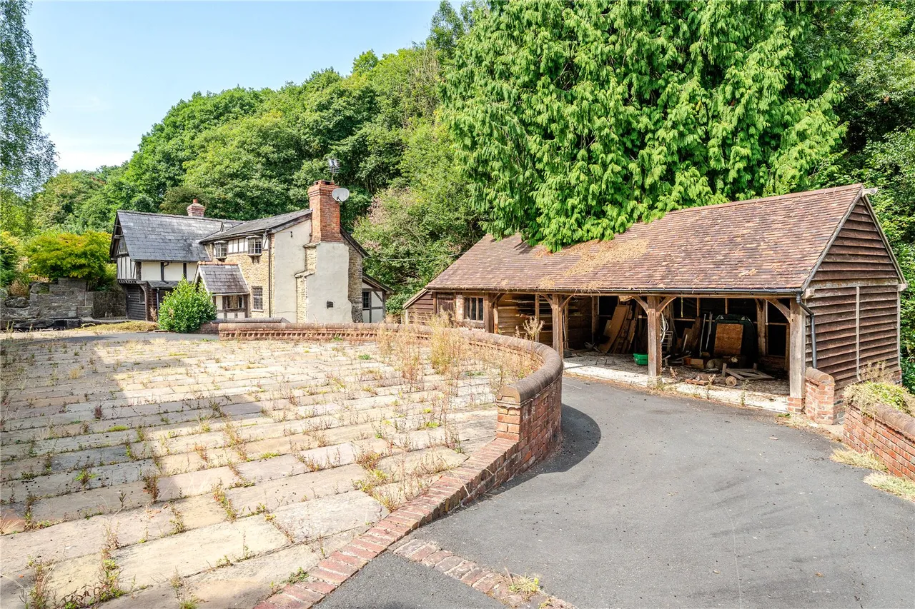 Rushock, Kington, Herefordshire,, HR5 3SB, photo 26