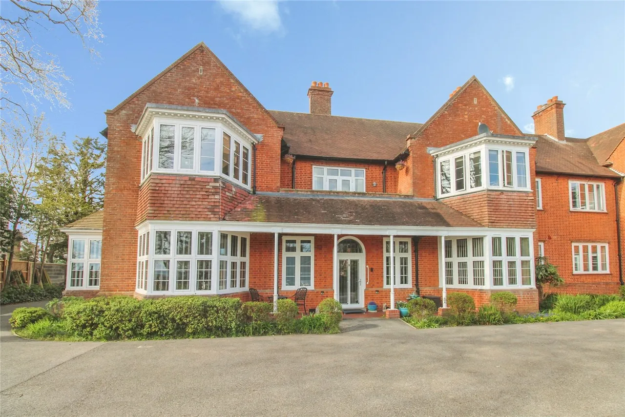 2 bed flat for sale, Hilperton Road, Wiltshire